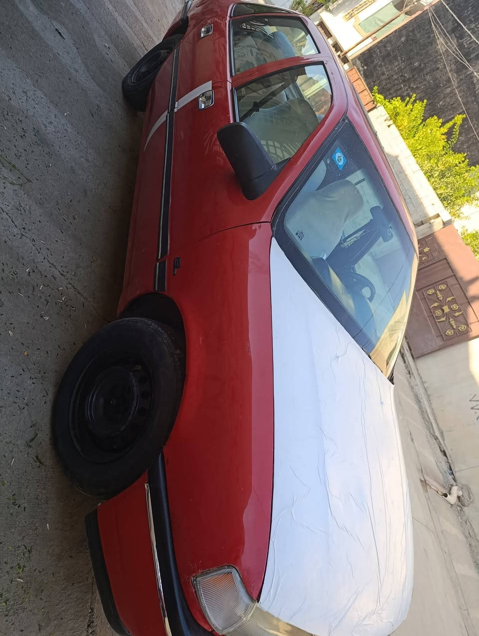 للبيع كركوك حي الخضراء موديل 90 ماكينه 16 سعر 35 ورقه بمجال شرط تحويل ***********
