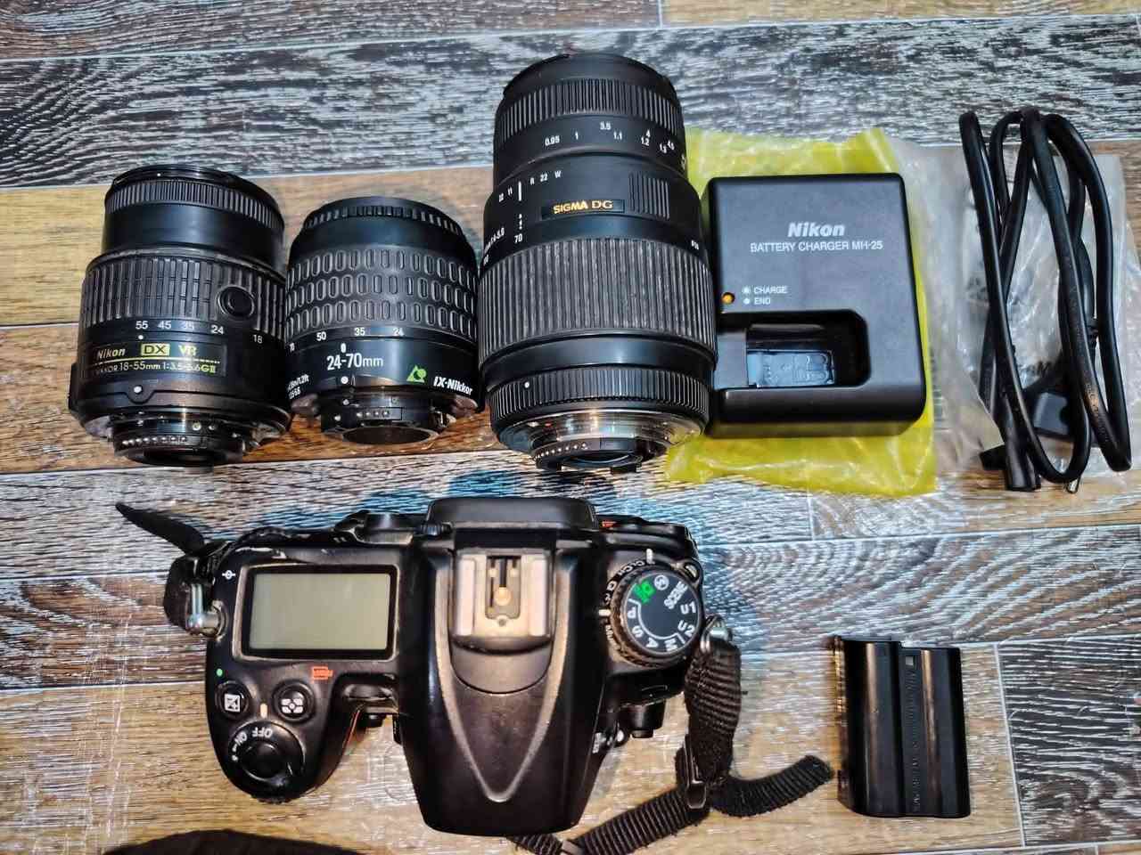 السلام عليكم كاميرا للبيع
نيكون D7000
وياها 3 عدسات
70-300
18-55
نيكور 24-70 بيها غواش

بطارية
شاحنة
الكاميرا نظيفة مابيها نقص سعرها 500 وبيها مجال مكاني ناصريه ماعندي توصيل


**إذا كنت صاحب هذا الإعلان وتريد حذفه لأي سبب، رجاءا أرسل رسالة إلى الدعم الفني**
