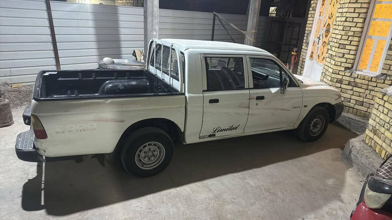 السلام عليكم بيكم مستوبيشي للبيع مديل  2002نضيفه رقم بصره بسمي تحويل ثاني يوم سنويه تنتهي ٢٠٣٠ حلوه ونضيفه كير عادي محرك اكسن. شاصي كهربايات كله شغاله  تخم تاير مكفولات مكان البصره قرنه بني منصور ..    ***********واتساب
