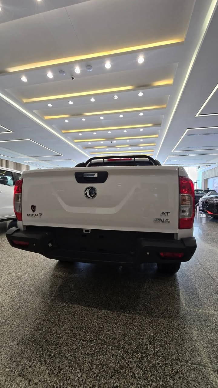 رسميا وداعا هايلوكس , هاي الشركة من تسوي سيارة تعرف شنو دتسوي ووين تريد توصل ... رج من دونغفينغ جلاد جديد قلب حديدي كير ومحرك مال عمر ، تجي كير عادي واخر اوتوماتيكي وتو ويل وفور ويل .
Dongfeng ● Rich 6 & Rich 7
وبعد طول انتظار، توفرت البيكب الرج من دونغفينغ بالتعاون مع نيسان.
هذه السيارة منافس حقيقي للهايلوكس، سيارة للأعمال الشاقة تگدر تعتمد عليها.
موجود منها گير عادي وگير أوتو، ومتوفرة فور ويل وتو ويل بالنسختين:
سيارة يحتاجها مهندس العمارة والمزارع، وحتى داخل المدينة، كونها ضخمة ومميزة من الداخل، وترهم عليها تعديلات تنقلها لمرحلة مميزة على مستوى الحضور بالشارع.
السعر مناسب، وضمان حقيقي، ووكيل موجود على أرض الواقع بمجموعة من الفروع في محافظات العراق العظيم.

#السعر | علق بالرابط ادناه 👇
https://www.facebook.com/share/p/1N4k1r33xb/

الرقم المختصر : 7551
اربيل : ***********

#Dongfeng #rich6 #rich
