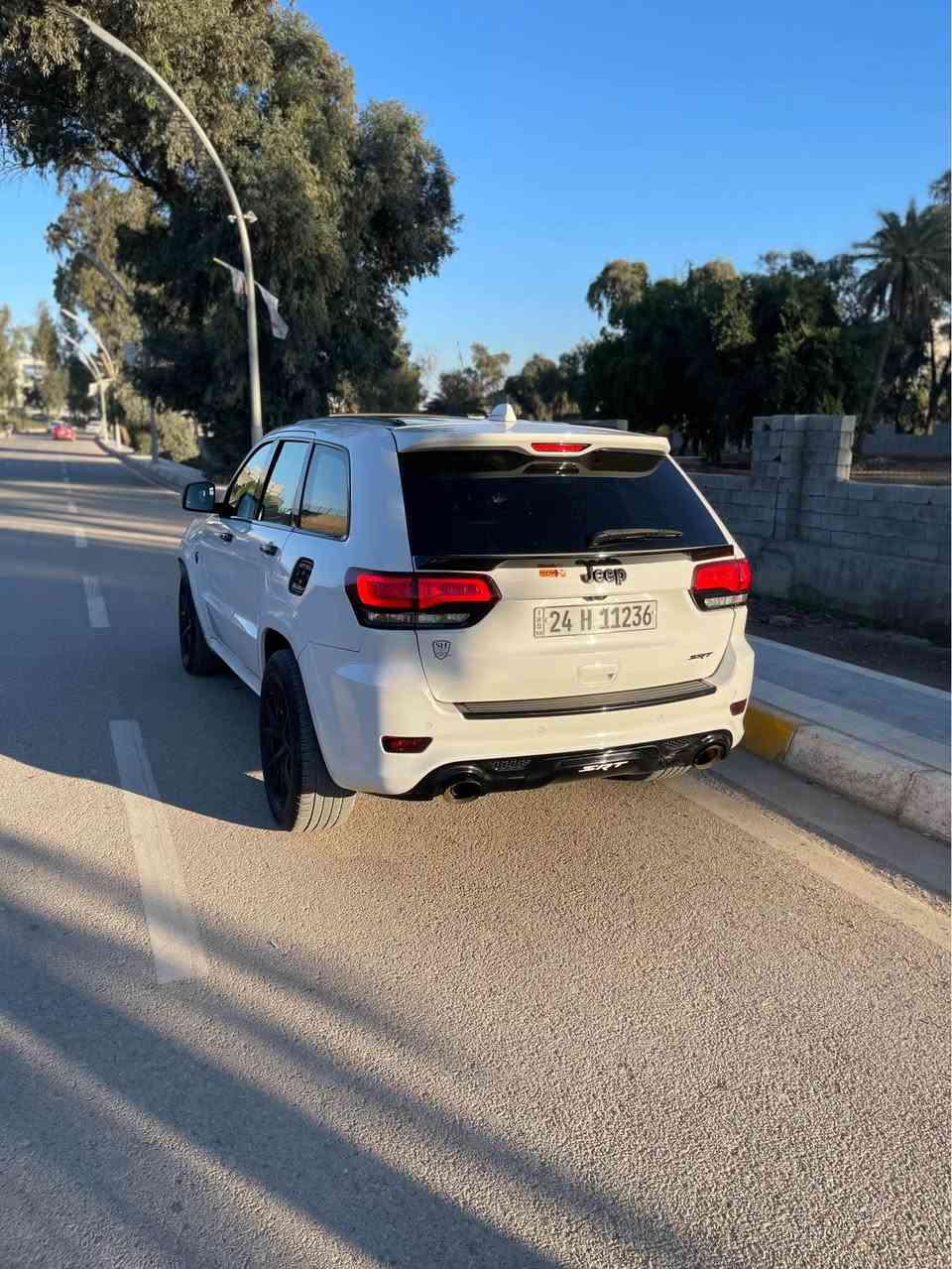 السلام عليكم / من رخصت الادمن المحترم 

جيب SRT موديل 15 اصل 
لون ابيض رقم دهوك السيارة كلش حلوا 
داخله كلين وبيها قطعتين صبغ هنا بدون دواخل  
السيارة وارد امركي 

السعر 223 

☎️*********** بعقوبة, ديالى
