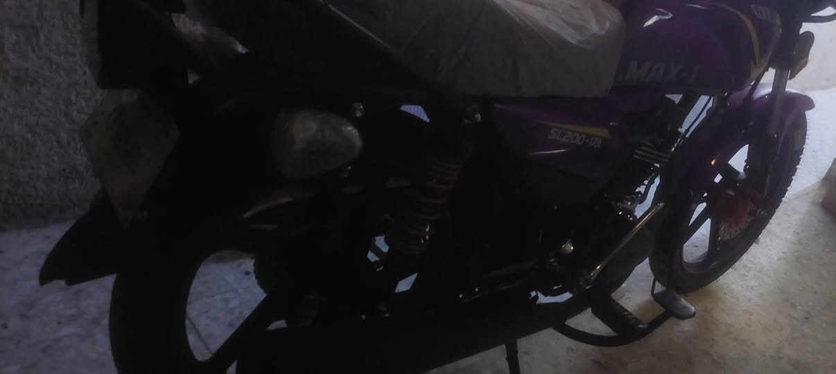 سلام عليكم
سونلنك ماكس وان 5گير كفالة عامة شعله معدل على وضع الشركة نضافة100/100
مواصفات
قاطع نارية 
زنون سكن
خلفي 
عالي -ناصي-رماش قوي 
اشاير يمنه يسرة دبل شارة اابريك خلفي امامي كله شغال مكفوله من كلشي
مكينه200s
بعده على ضمان المعرض
800وبيه مجال حگ جية
المكان غزالية شارع مركز.***********
