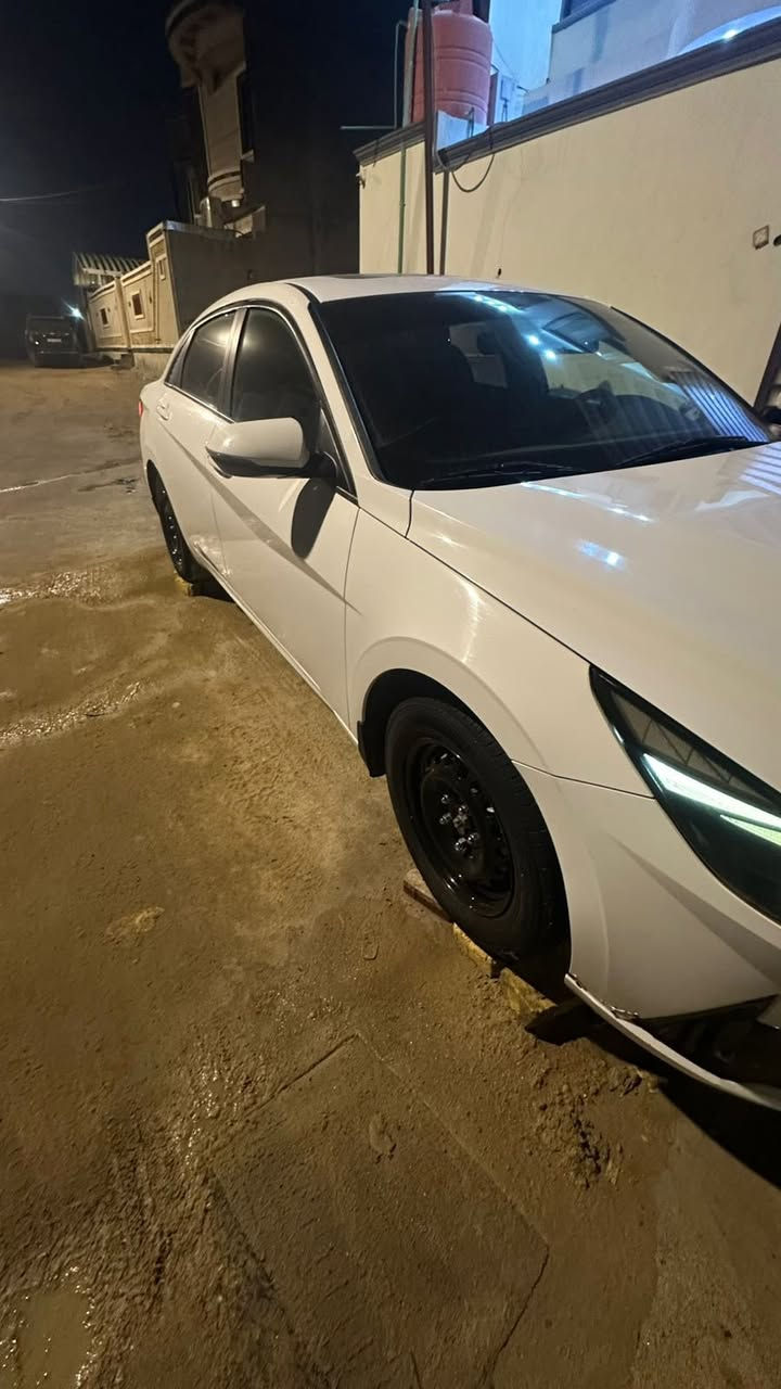 النتره 2023 خليجي
سياره كفاله ماعده طخه باب خلف سايق وجامع خلفي سياره حلوه نضيفه
ماشيه 103 سياره ماقصاد استقطاع مباشر ابسم مره 
 ***********رصيد 
 *********** وتساب فقط
السعر 150 وبيها مجال
