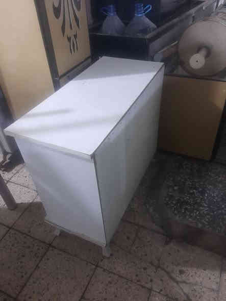 ميز طعام قابل للفتح ليصبح اكبر مع بوفيه صغيره السعر ٣٠ الف موبايل ***********
