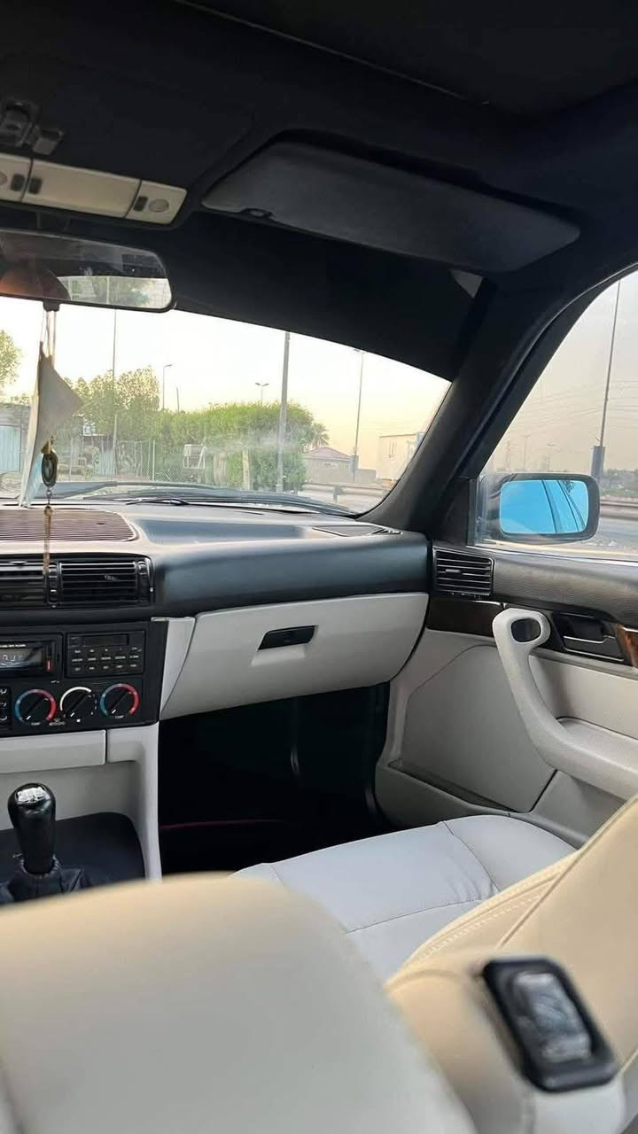 بي ام دبليو 
باسمي رقم اربيل انكليزي تحويل ثاني يوم سنوية وهزة جديدة قبل شهر  فول مواصفات حجم 535   V6
  اصل موديل 1991   عالفحص بدون اي حادث مصبوغة عام درجة اولى   مكفولة بلادية مفولة  مكينة كير صدر امامي خلفي تخم تاير تبريد كلشي جديد السيارة جديدة بمعنى الكلمة المواصفات
‏
‏غرفة بيض داخل فول نضافه
‏مري شفط زئبقية عاكسة للضوء كهرباء‏
منضومه زنون 
‏فتحتة سقف ‏
‏تبريد قطعتين امامي خلفي 
 مابيه نقص السياره جاهزه مال جناي تعبان عليه مكاني ناصريه 
رقم صاحب سيارة ***********
