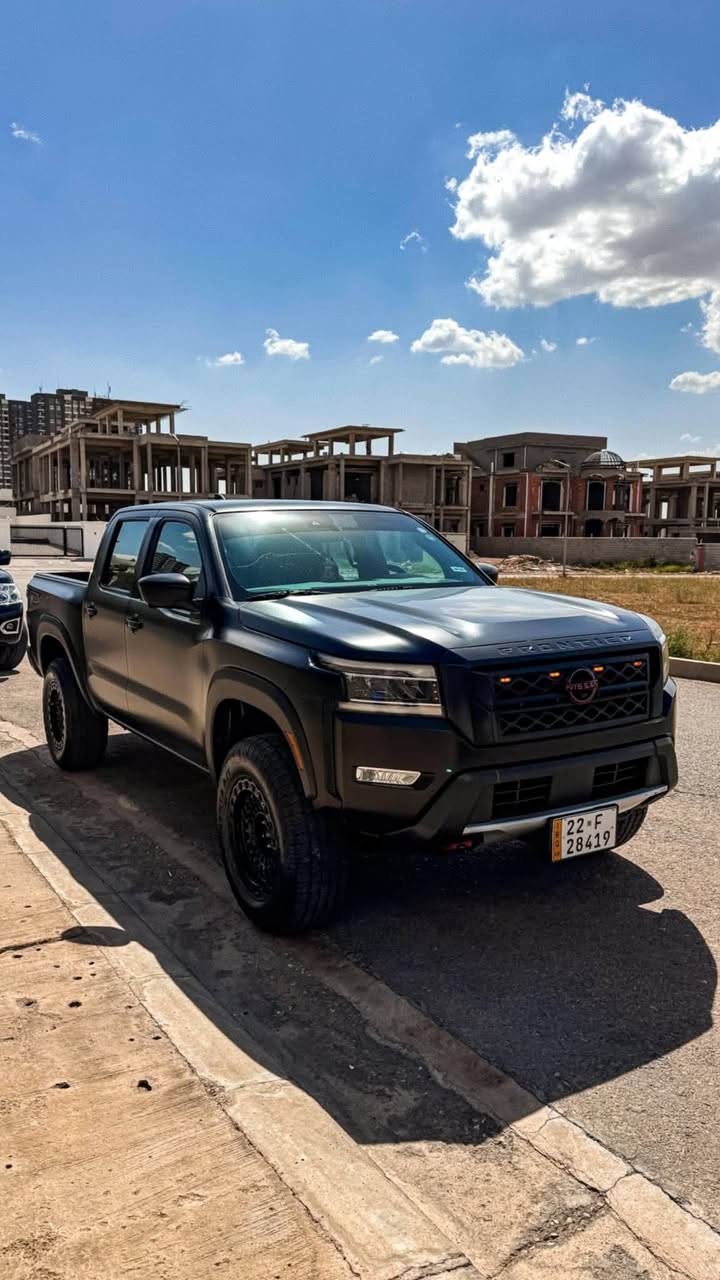 نيسان فرونتيرا
موديل ٢٠٢٣
فئة PRO 4 X اعلى فئة
السيارة دفع رباعي 4x4
فول مواصفات 
كشنات تدفئة 
شحن وايرلس
تدفئة ستيرن
شاشة كبيرة ذكية كار بلي ع
دفلوك + نظام سحب +نظام نزول منحدرات
٤ كامرات نظام ٣٦٠ درجة
حساسات امامي خلفي 
رادار امامي وتحذير خروج مسار وقراءة سرعة الشارع
رادار خلفي
ضربتها فقط باب خلف السائق وضرره تافه وانا جبت باب جديدة نفس اللون 
رقم اربيل ب اسمي تحويل ثاني يوم 
السيارة مرفعة من شركة Z1 Off Road  قيمتة ٢٠٠٠$
عليها ويل Tuff أمريكي كصيته وكالة سعرة ١٠٠٠$
تايرات ربع حجري 
السيارة مغلفة نانو طافي POF matt ضمان ١٠ سنوات ب ٢٠٠٠$ يم مركز البريمي ومعروف بالبصرة
المكان البصرة القبلة
اتصال ***********
