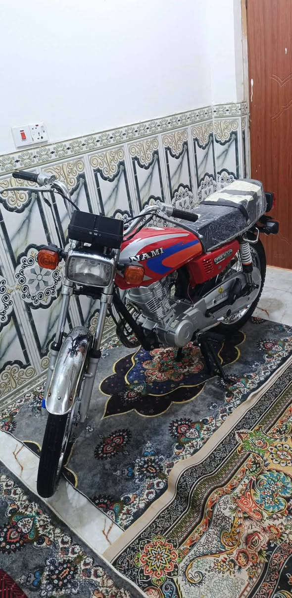 دراجه للبيع  كلك مديل ٢٥ كفلك من السرقه أو مراوس بدراجه بليسي ***********
