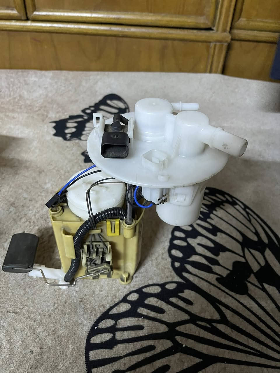 السلام عليكم غراض النترا  كله اصلي بس الفيب القاعده مال فيتب بم مال فورتي اصليه القبق الفوك تجاري بك لايتات اصليه بس واحد بي كسر صغير والثاني زلغ مابي الي يرديهن كلهن سعرهن مناسب ***********
