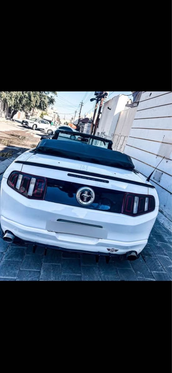 2010 موستنك
‏‎سياره جاهزه على آخر حبايه
‏‎تدفئه 
‏‎تبريد منظومه كامله جديده
‏‎محرك كير بشرط.  اي طكه بالكير ماكو 
كهربائيات كلها شغاله. كروز سرعه بالسترين شغال 
 كشف جديد
‏‎تايرات جدد 
‏‎ترايك وين متريد 
‏‎صبغ سياره حزام جماليه 
‏‎سعر السياره 8000$
‏‎سياره رقم بغداد باسمي هزه بعدها غير منتهيه 
‏‎مكان السياره بغداد الدوره
*********** بغداد, العراق
