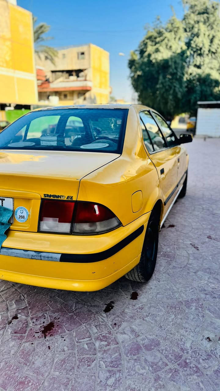 السلام عليكم 
سمند للبيع موديل 10السياره بلاديه لاصبغ ولا ضربه 
مصفره هيئه وغرمات ورقم دولي 
كير محرك حداديه بجيس السياره مامشتغله تكسي باسمي ثاني يوم تحويل سياره خير من الله 
العنوان بغداد دوره الصحه 
رقم ***********

السعر 30$وبيها مجال
