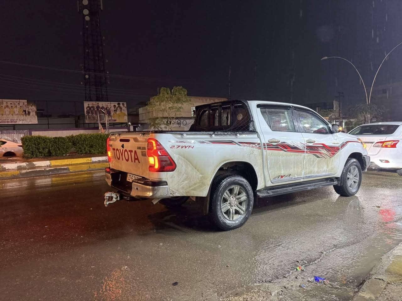 السلام عليكم للبيع هايلوكس 2023سيد نهرو ماشيه73حقيقي گير اوتماتيك مكفوله كفاله عامه من الدعاميه للدعاميه بيهه بطاقة بانزين سنويه بأسمي شرط التحويل السعر 320 $مجال قليل 
للأستفسار ***********
***********
