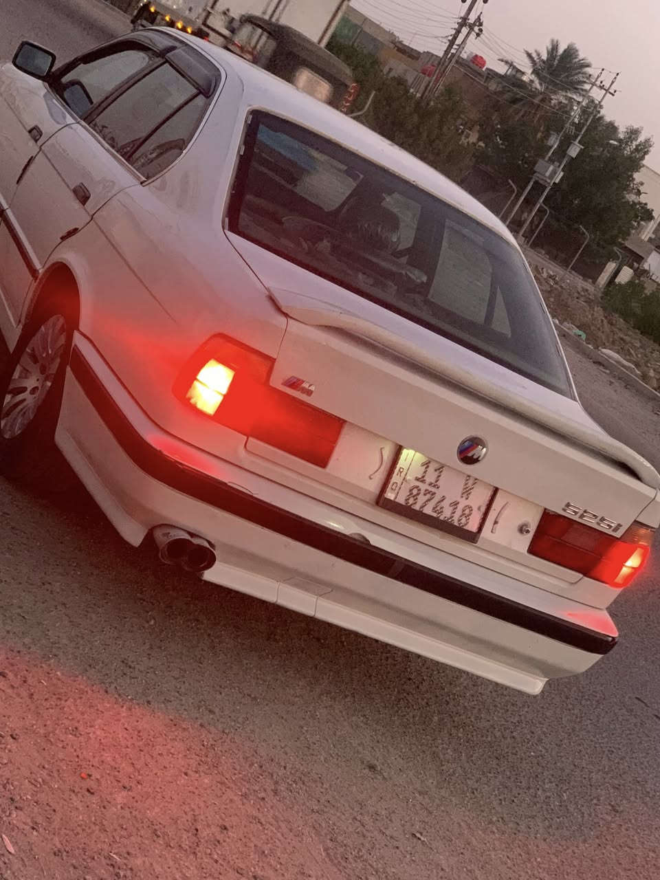 بي ام 525 موديل 1991 السياره خير من الله رقم بغداد دولي بسمي صدر ٨٠ ٪؜ نقصهه كمبريسر تبريد فقط مكينه كير خير من الله وارد يابان
للبيع او مراوس مكاني بغداد
السعر ٥٠ بيهه مجال 
***********
