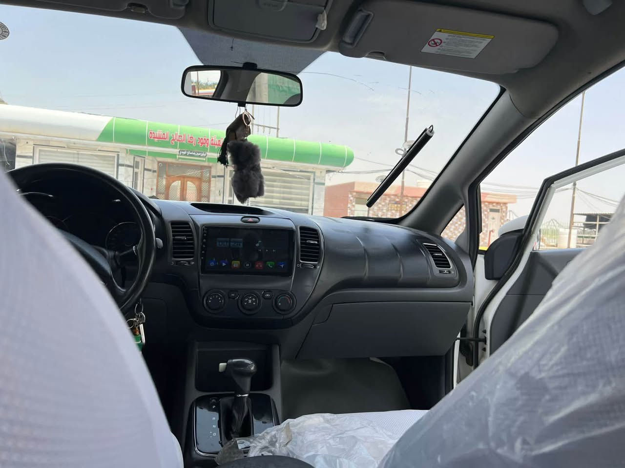 سلام عليكم 
 سيراتو موديل 17
مكفوله بس بيهاا مكاانين بارد ع كد نص شبر
رقم اربيل سنويه نافذه بسم شركه تريد تحويل تريد وكاله 
 كير مكينا 1600 مكفولات تخم تاير جديد حداديه جديده 
سعر 122 وبيه مجال للستفسار *********** 
***********
