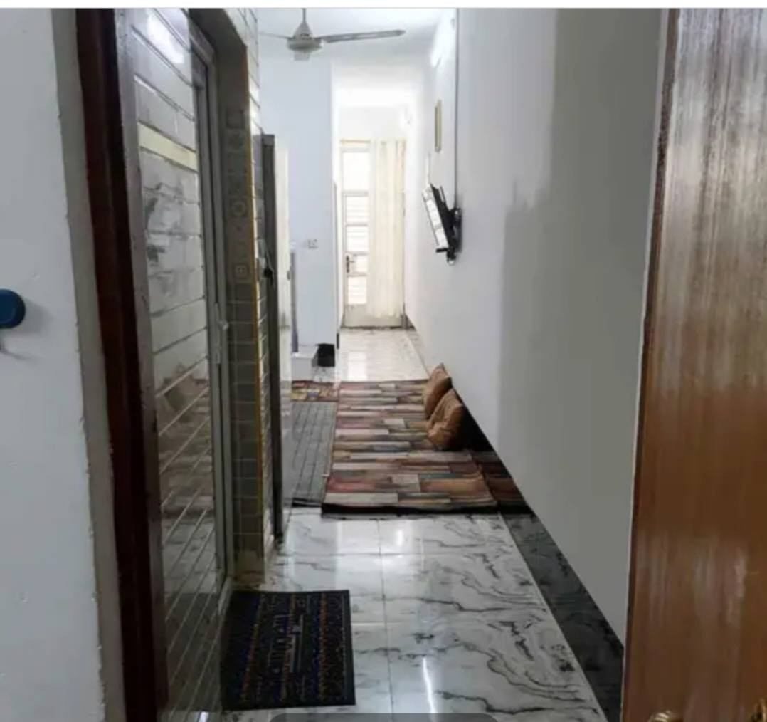 بيت مساحة ٩٠م طابق ونص بناء مشترك زراعي فقط مكاتبة العنوان خلف الصحفيين قرب مضيف السواعد السعر ٩٥ للإستفسار *********** بغداد, العراق
