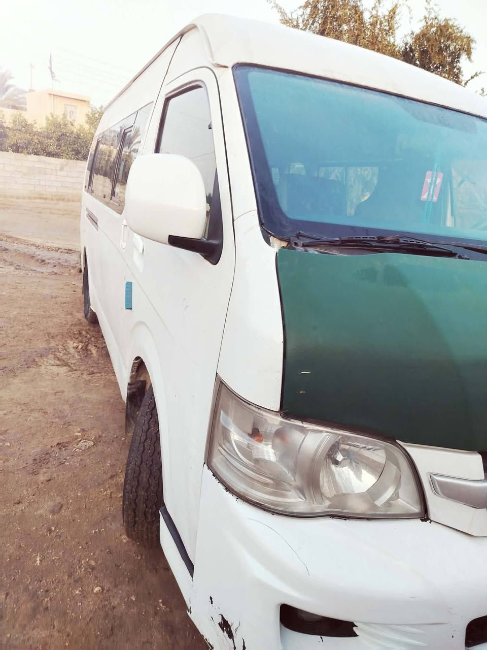 سلام عليكم
سياره جمبي عاليه 𝑯2  للبيع 

موديل 2013 

بيهة صبغ قليل وشخوط خفيفات 

ومكفوله من الضربه 

كير اكسن محرك مكفولات 

تخم تاير 

دواخل نضيفة
رقم بغداد 

للأستفسار اتصال ((***********))
