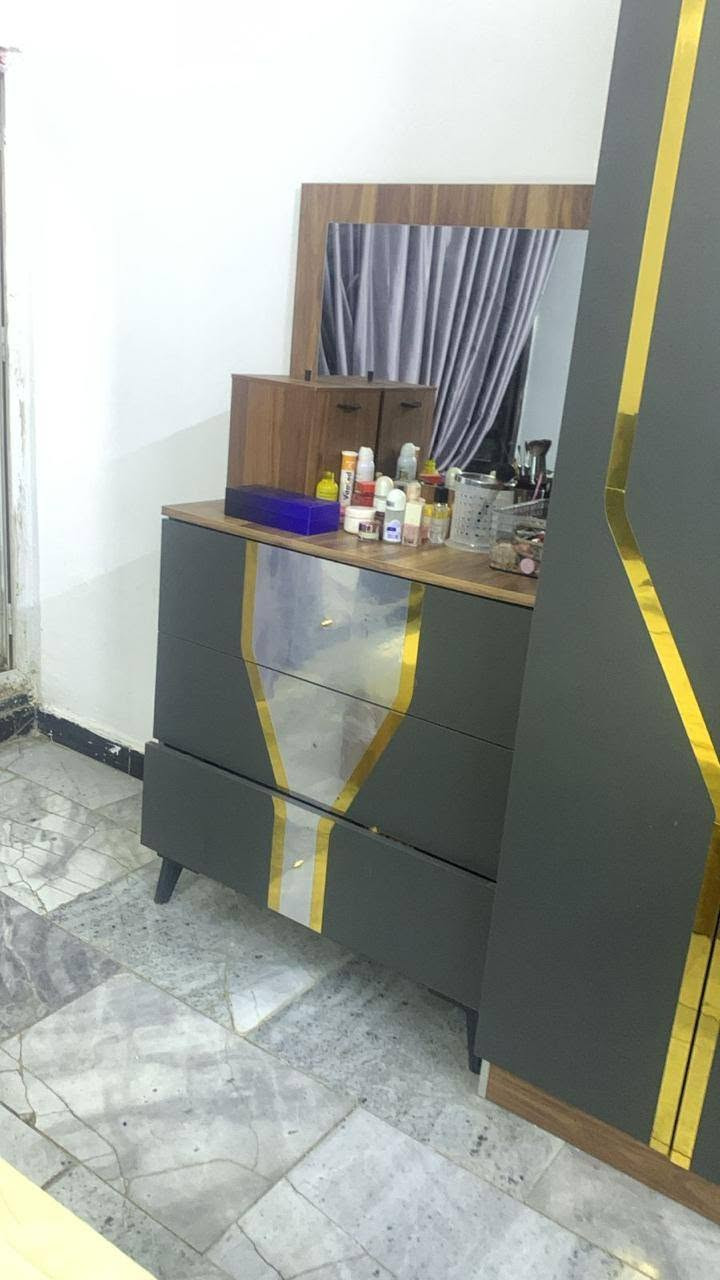 غرفه تركيه للبيع بيها ضرار السعر ٢٧٥  وبيهه مجال بسيط مكانه بغداد الثعالبع


**إذا كنت صاحب هذا الإعلان وتريد حذفه لأي سبب، رجاءا أرسل رسالة إلى الدعم الفني**