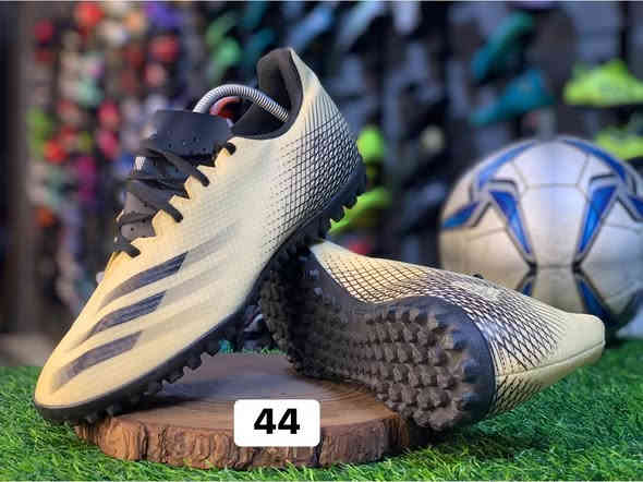 ملك التارتان للأحذية كرة القدم البالة الاصلي

* كل قطعة وسعرهة تبدأ الاسعار من ( 35 الف الى 60 ) الف حسب القطعة
* توصيل متوفر لكل المحافضات 
  بغداد (5) محافظات (8)
* متوفر داخل المحل جملة ومفرد 
***********  📞
