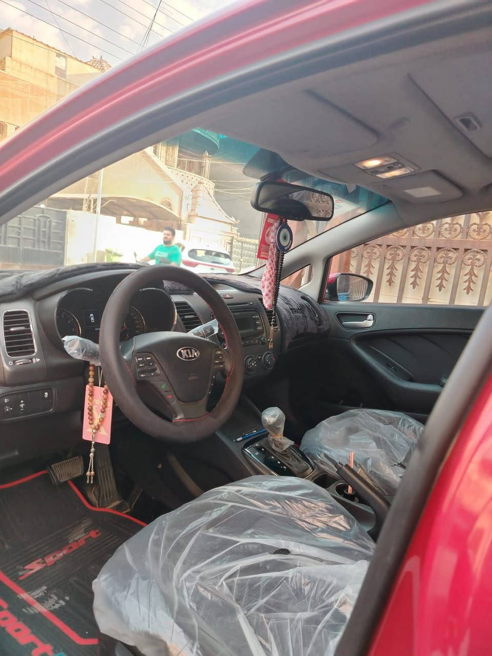 السلام عليكم سيراتو٢٠١٧ خليجي
مكينة ١٦٠٠ ماشية ٦٢ الف حقيقي
سيارة كير مكينة كفالة
السيارة فتحت سكف
ويل كب مري شفط
ثلاثه وضعيات قيادة
لايت LED امامي خلفي
السعر 135 وبيها مجال
اتصال ***********
