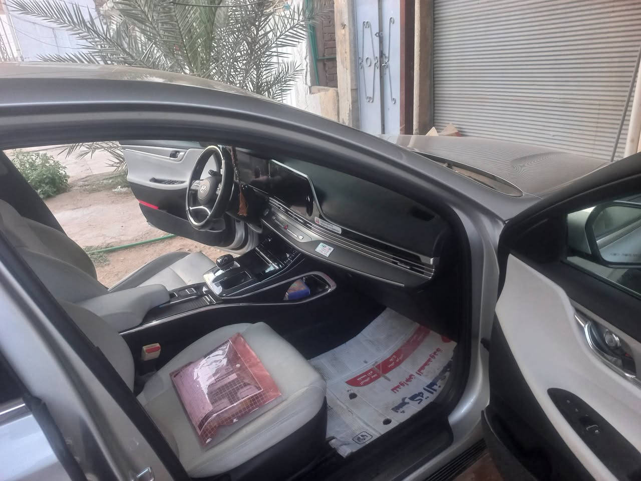 هونداي ازيرا غاز بلادي لون سلفر للبيع غاز بلادي مرقم قادسيه كشنات جلد اوف وايت كهربائيه حساسات كامره خلفيه رادارات كير طياري توقف ذاتي مواصفات فول الفول مكفوله كفاله عامه السعر ٢٢٥ورقه مع المجال البسيط الديوانيه 
***********
