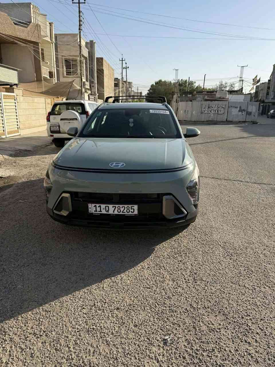 كونا 24 ماشيه 14 الف كيلو حادثها خشم البنيد فقط وصار عندي طخه بلباب اليمين الامامي وبدلتها بلاديه نفس اللون وموجوده الباب القديمه والباقي حتى من الشخط مكفول لغد شاصي مكفول 
رقم بغداد بأسمي 
موصفاتها بصمه شاشه متصله تبريد قطعتين كرسي كهرباء رادرات نقطه عمياء 
 السياره جديده بمعنه الكلمه 
محرك 2000
لونها مميز 
رقم بغداد 
مكانها بغداد حي الاعلام 
السعر 185 وبيها مجال 
للاستفسار ***********
