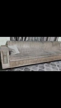 ديوانيه • ١١ مقعد