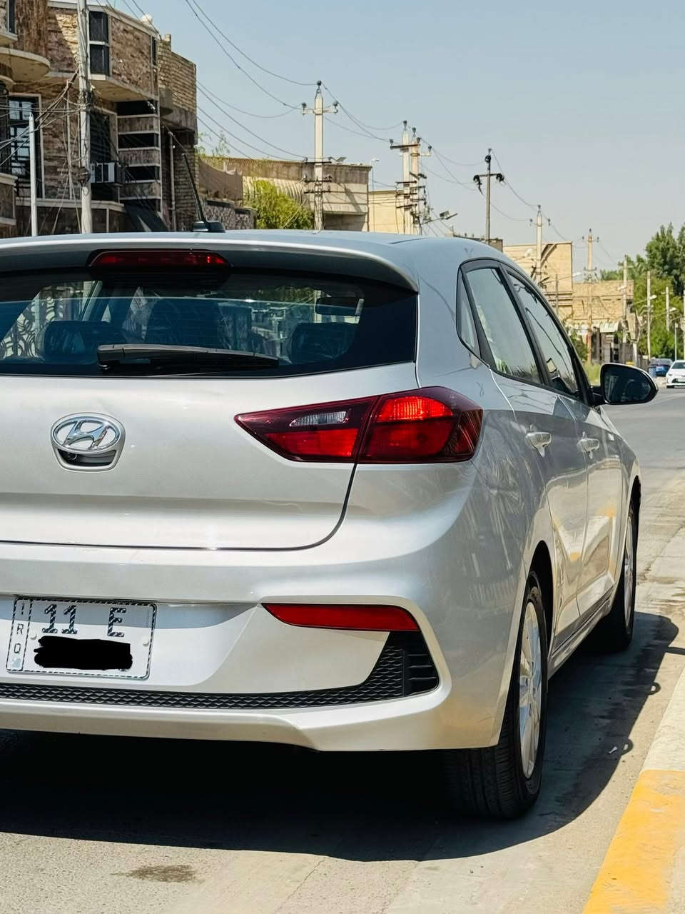 للبيع Hyundai Accent 2019
رقم بغداد الدولي 
محرك ١٨٠٠ مكفول 
كير AT مكفول 
باتري جديد
صدر على وضع الشركه 
تبريد تدفئه فول
تدفئه كشنات 
تحكمات ستيرن جهتين حاكيه اتصال بلوتوث
شاشه كبيره + كامره خلفيه 
ويل كب بلادي تخم تاير جديد
دواخل نضيف جدآ + لايت زنون 
ماشيه 100,000 قابله للزياده 
موقع السياره بغداد
السعر ٩٧ للأستفسار اكثر الاتصال :***********
