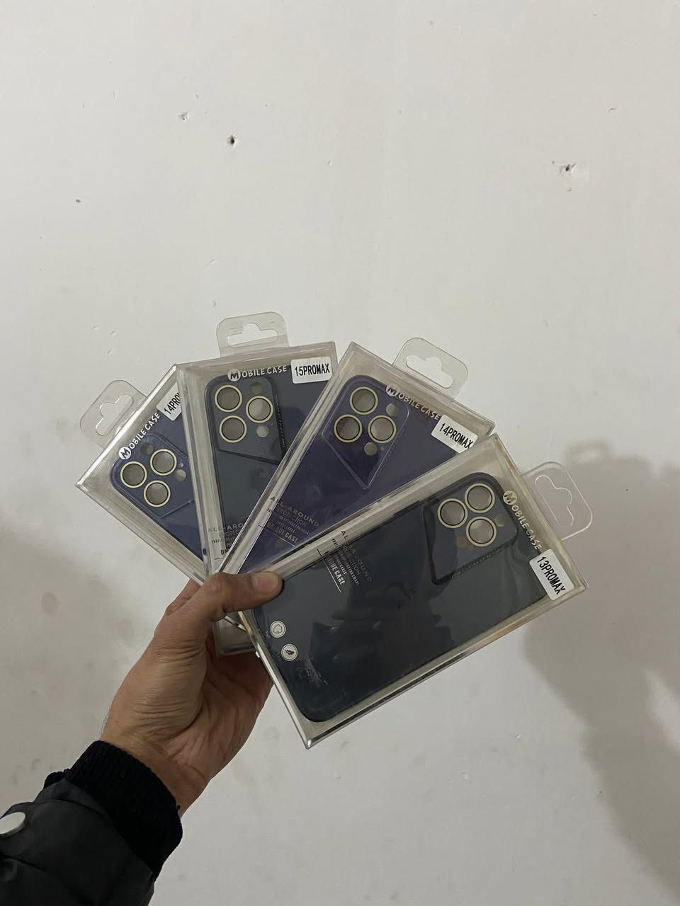 عرض خاص سعر الكفر 250 دينار وعدسات كاميره 250 دينار ولاصق شاشه 100 دينار  توصيل لجميع المحافضات ***********
