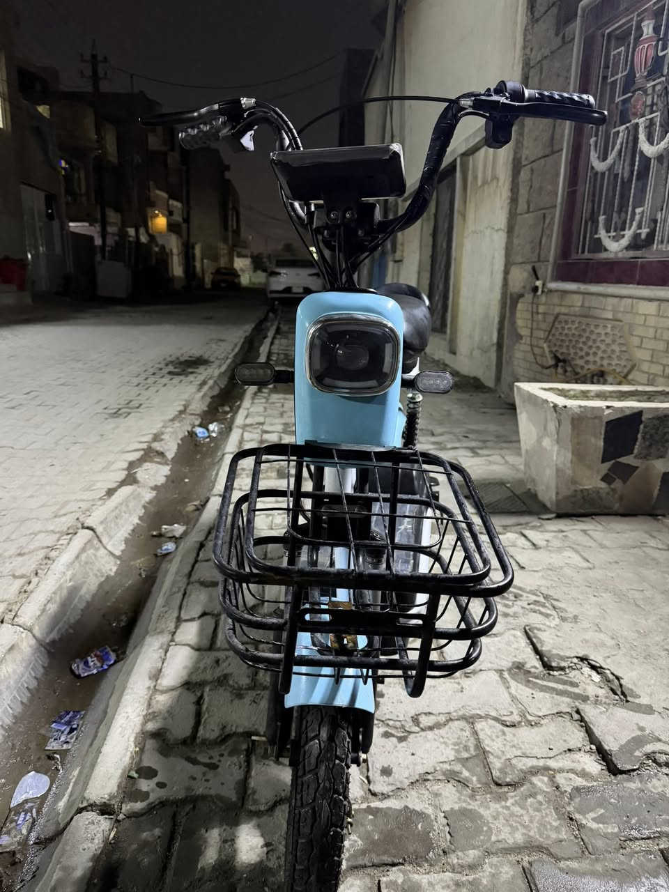 سلام عليكم دراجة شحن للبيع مستخدمة شهر فقط وانتركت كلشي مابيها سعر:٢٠٠ قفل 🔒 مكان: بغداد الجديدة 
الرقم:***********
