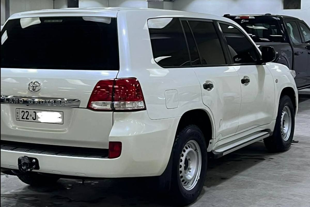 تويوتا لاندكروزر 2010 GX قير عادي
ماشية 265 ألف كم حقيقي
القير والمكينة بشرط ولم تُفتح
تم عمل سيرفس عام للسيارة
تم عمل كتاب جام أسود
البيئة والسنوية جديدة لغاية 2031

💎 ســعــر ✅ ::  الــرد تلقائي 📮

السيارة قوية جداً
ولا تحتاج أي مصروف

رقم المالك
***********
واتساب
