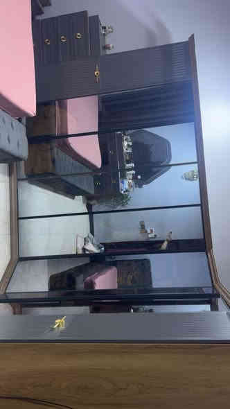 غراض للبيع كلهن جدد شخط مابيهن كلمن وسعره الغرفه مليون ونص الكاونتر ٧٠٠ المجمده ٢٥٠الثلاجه ٢٠٠وبيهن مجال المكان الدوره مراسه على وات ساب مكلفه بل نشر ***********
