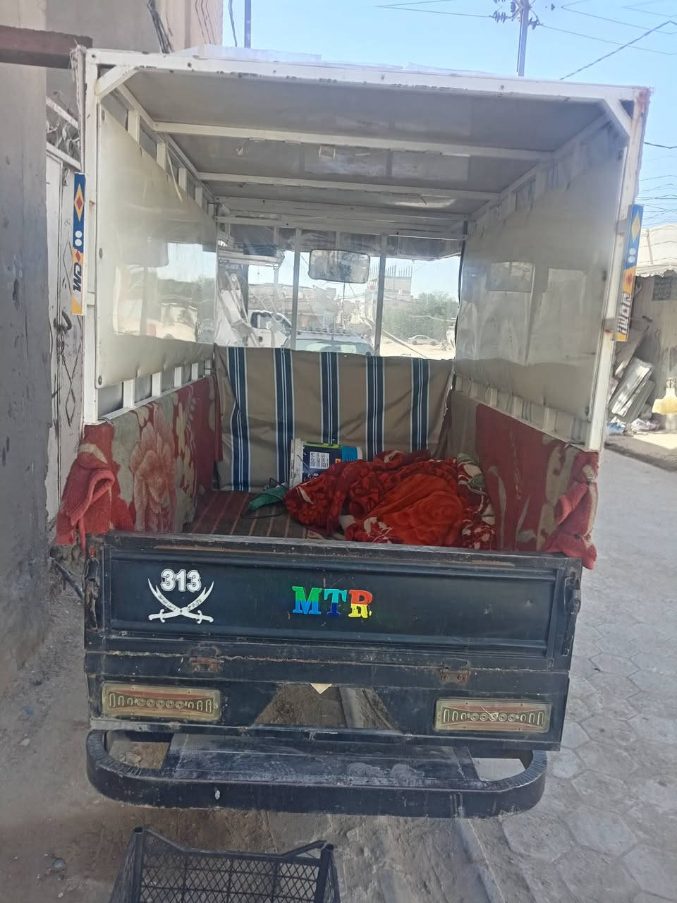 السلام عليكم حجر للبيع السعر 200 وبي مجال تزكام نظيف مغلفه بشادر اذا ما تريدهر شراي تفضل خاص


**إذا كنت صاحب هذا الإعلان وتريد حذفه لأي سبب، رجاءا أرسل رسالة إلى الدعم الفني**