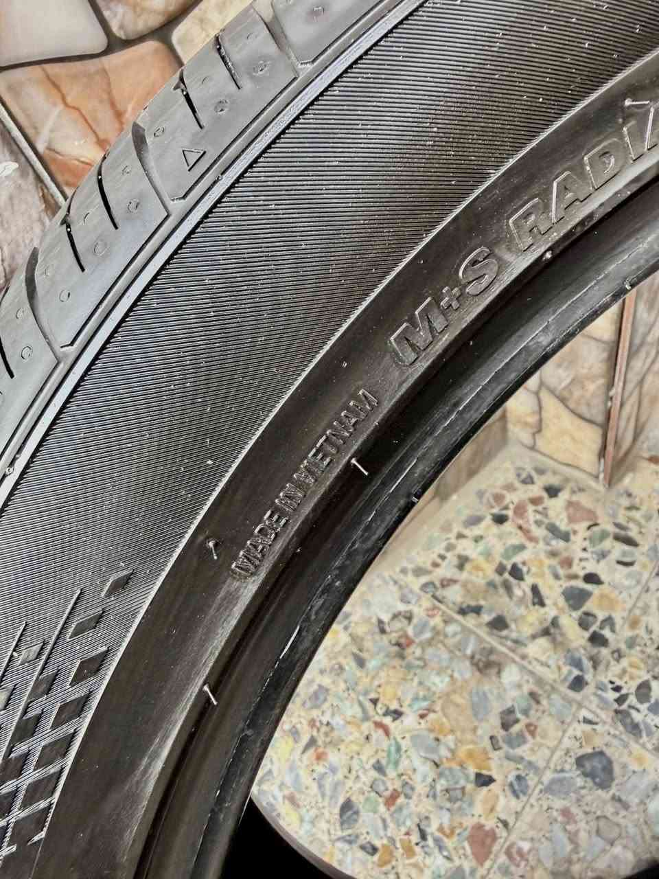 تك تاير 245/45/20
فيتنامي انتاج 2024/شهر 5

***********
