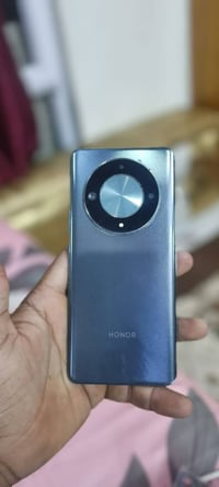 ٢٥٦ • رام ١٢+٨ • بطارية ٥٨٠٠