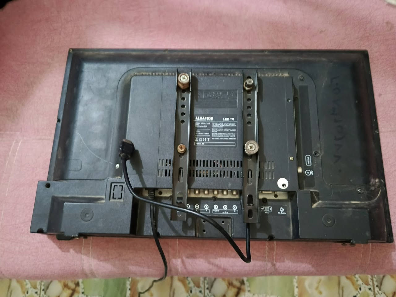 سلام عليكم  شاشه للبيع  قياسها 32 سعر 50 وبيها مجال مكان مسيب


**إذا كنت صاحب هذا الإعلان وتريد حذفه لأي سبب، رجاءا أرسل رسالة إلى الدعم الفني**