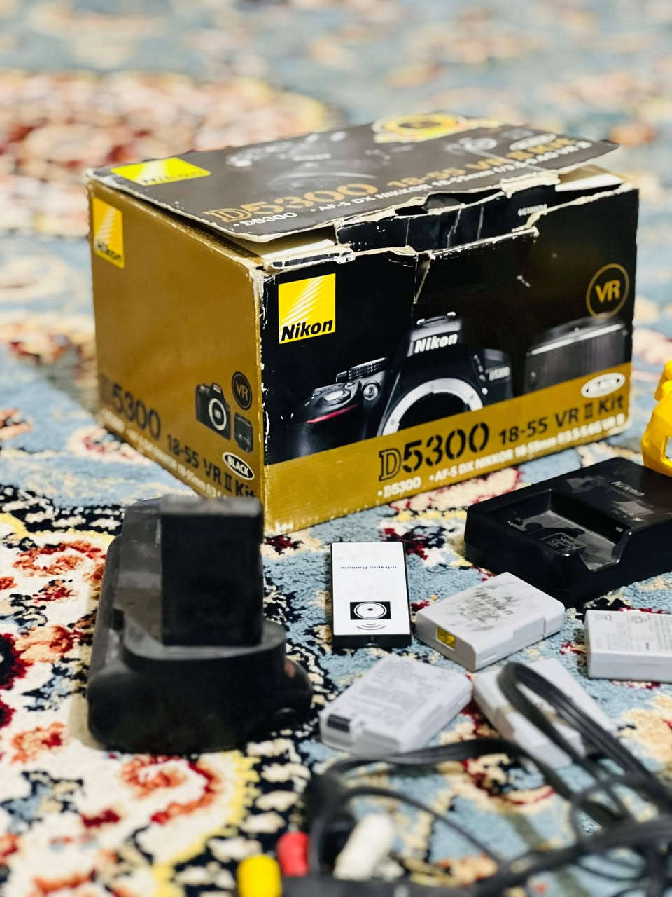 للبيع نيكون 5300 ملاحضه بيه خلل من تلتقط صوره تطلع صوره بيضه بس بل منوال صوره واضحه بيه خلل بل سنسر ابيعه على هاي الحطه وملحقاته كدامك 4 بطاريات وكرب وحزام وعدسه18_55 والبقيه كدام عينك السعر 300  خاص مفتوح


**إذا كنت صاحب هذا الإعلان وتريد حذفه لأي سبب، رجاءا أرسل رسالة إلى الدعم الفني**