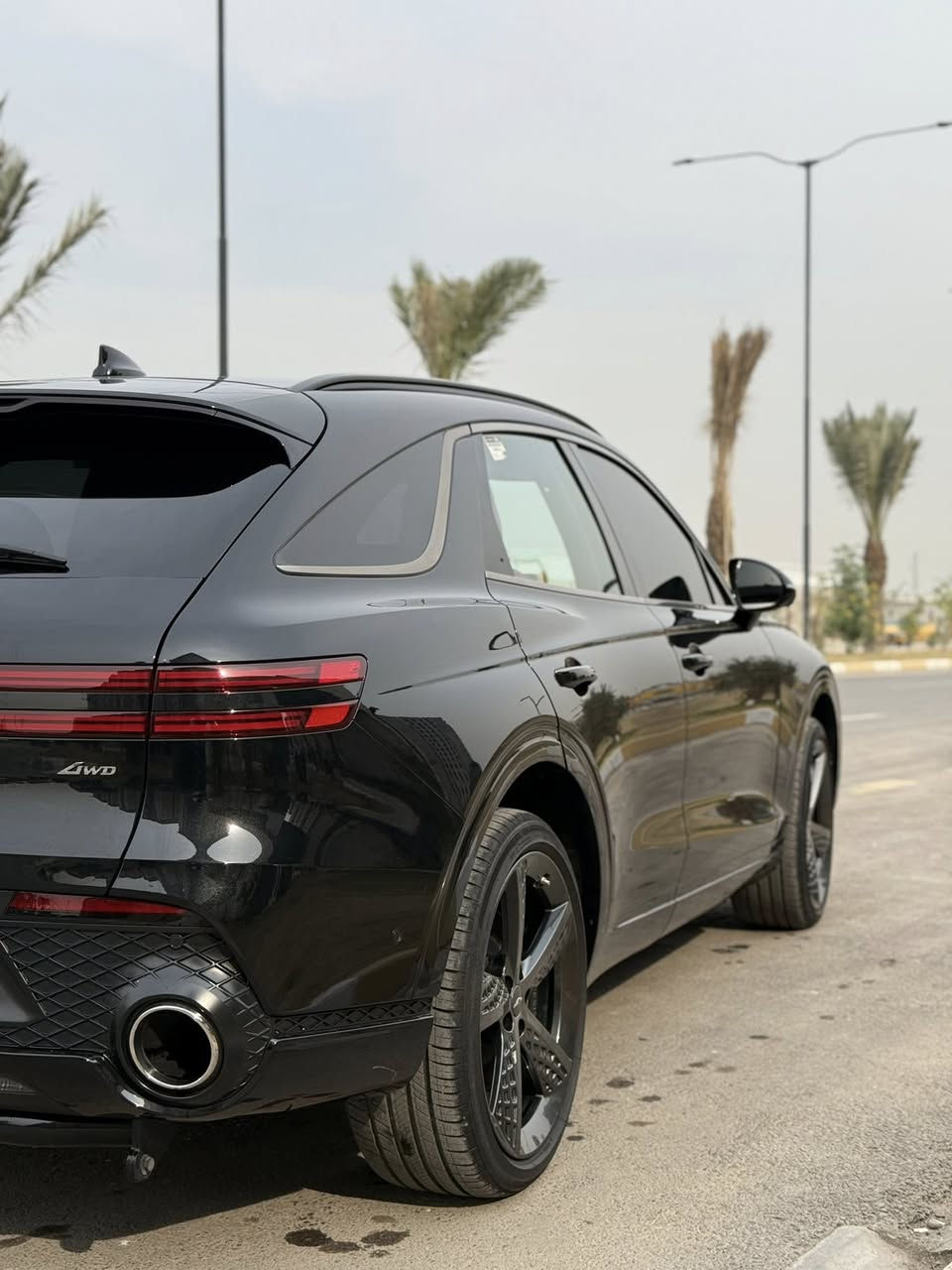 داخل احمر مميز GV70 2023 Prestige
للبيع او المراوس 

المواصفات الرئيسية:

✅ بانوراما + شاشة 14.5 إنش مع CarPlay & Android Auto

✅ كاميرات محيطية 360°

✅ مقاعد جلد كهربائية حمراء مع تبريد، تسخين، ومساج + وضعية الطيارة

✅ السيارة تتحرك للأمام والخلف بالريموت بالكامل

✅ شحن لاسلكي

✅ محرك 2.5 Turbo – 300 حصان + دفع رباعي 4WD

✅ 5 أنظمة قيادة متعددة

✅ إنارة داخلية متغيرة الألوان + LED

✅ صندوق كهرباء + منافذ كهرباء متعددة

✅ هوك خلفي

✅ نظام ترحيب عند فتح السيارة

✅ نظام صوتي Lexicon 15 سماعة + Quantum Logic

السلامة والمساعدة:

• وسائد هوائية 

• مساعد تتبع المسار، النقطة العمياء، تفادي الاصطدام الأمامي والخلفي

• مساعد صعود التلال، تثبيت سرعة ذكي، كاميرا محيطة

📍 المكان: بغداد

📏 عداد المسافة: 27,000 ميل

💰 السعر: ٣٥٠٠٠ 

📞 واتساب: *********** / ***********

📌 ملاحظة: ضرر بسيط — تبديل بنيد فقط، نفس اللون، بدون لغد، بدون شاصي
