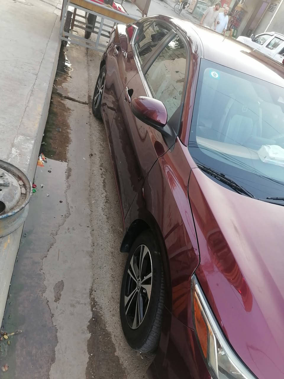 نيسان سنترا
موديل 22 
وارد امريكي 
ضرر قبق جنطه وبنيد
54000ماشي 
التوصل ***********
