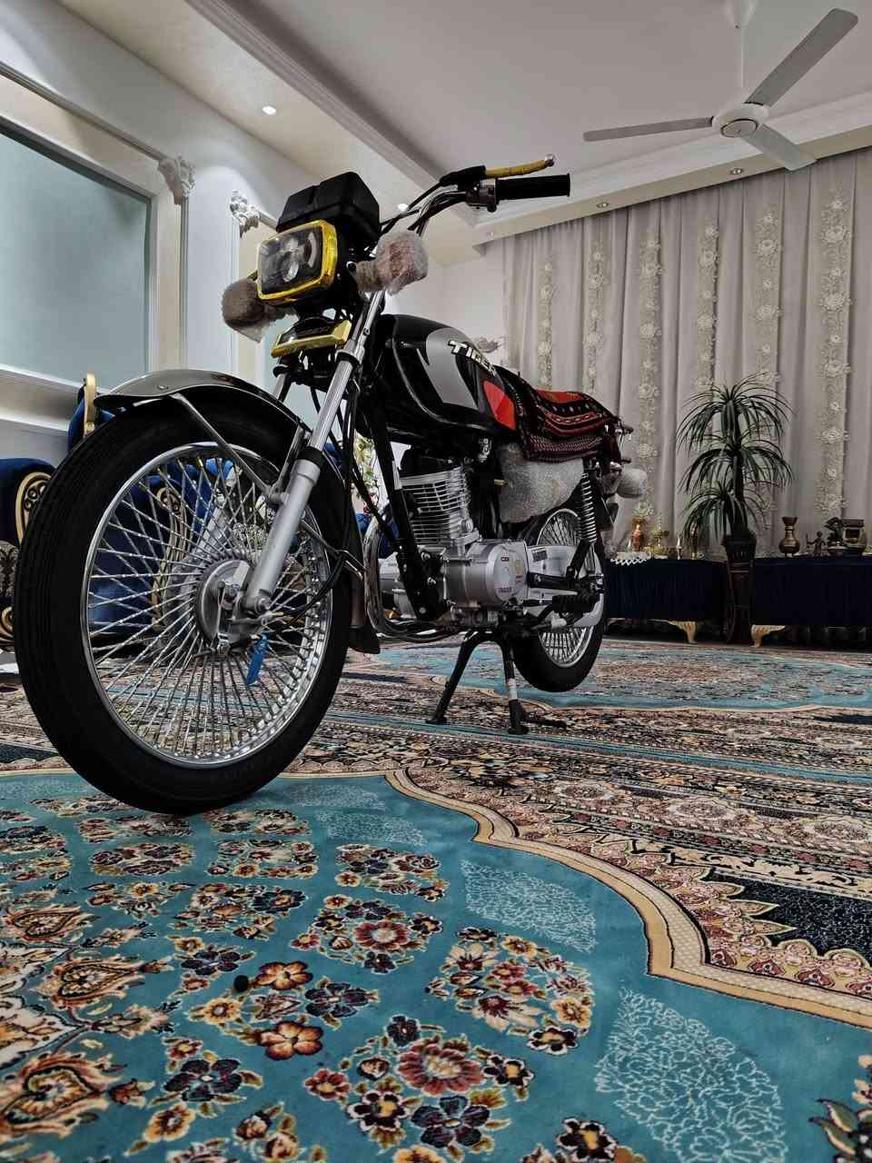 السلام عليكم لبيع تايكر موديل 25اوراق كامله الدراجه نضافه شوفت عينك وبعد انضف السعر 600وبيه مجال لشراي كهربايات كله شغاله عداد وشاير شلعه معدل خير من الله لاستفسار ***********
