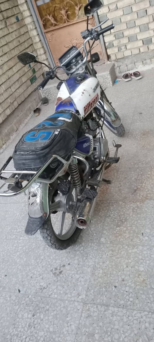 للبيع ايرانيه سيفان 5 كير شغاله سعرها 240 مكان بغداد بلديات التاير الخلفي تعبان مديل 21 بدون اوراق مكفوله سرقه ابيع هيج ***********
