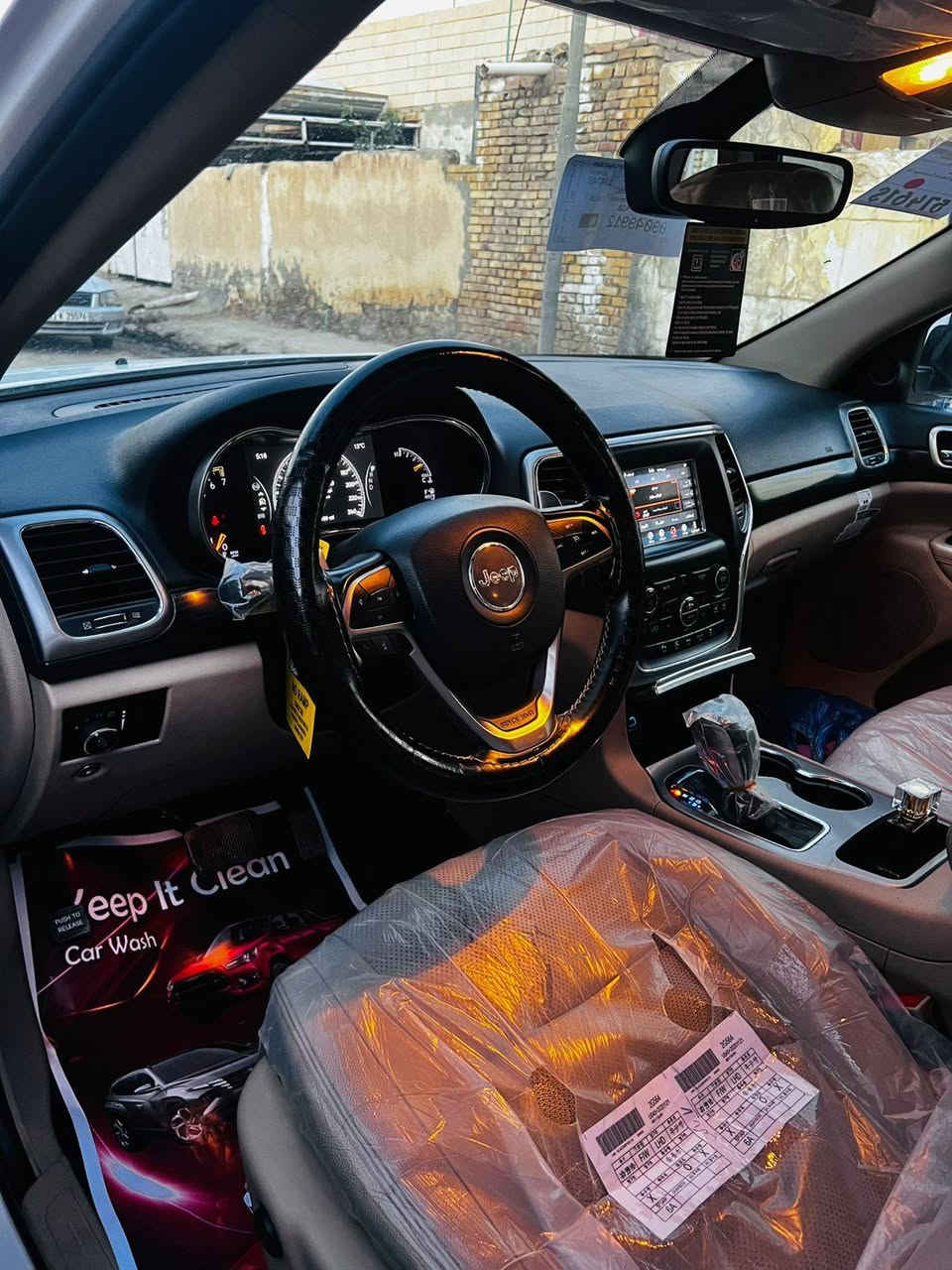 عندي.  جيب مكفوله   فول فول 
من البارد ماشيه ٩٩ لا شخط ولا رصعه اريد مراوس جكساره.   ونطي فرق       مكاني بغداد رقمي *********** باسمي من زمان سياره
