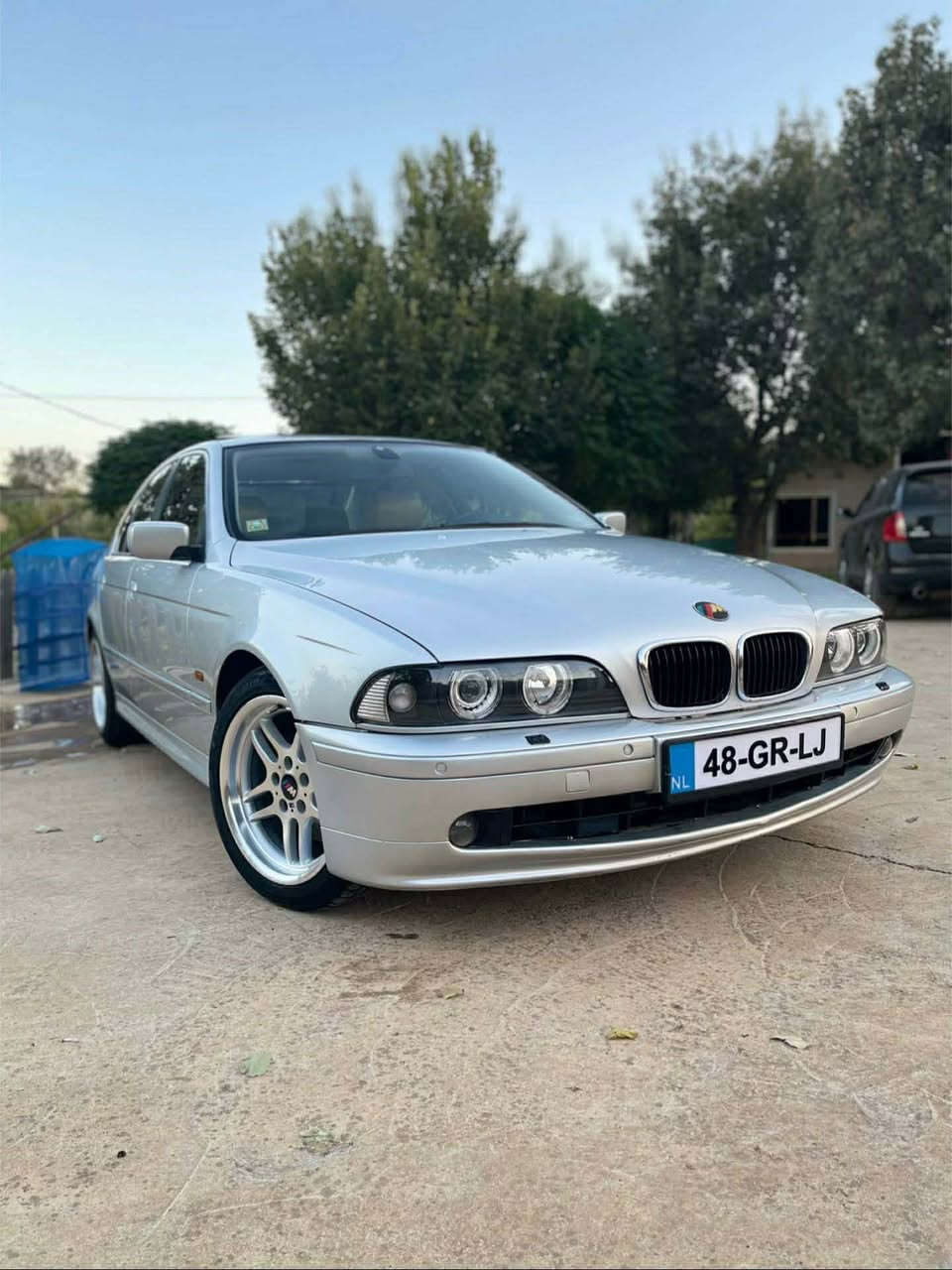 بيع
٥٣٠ 
رقم دووبي
 *********** 
السليمانيية
