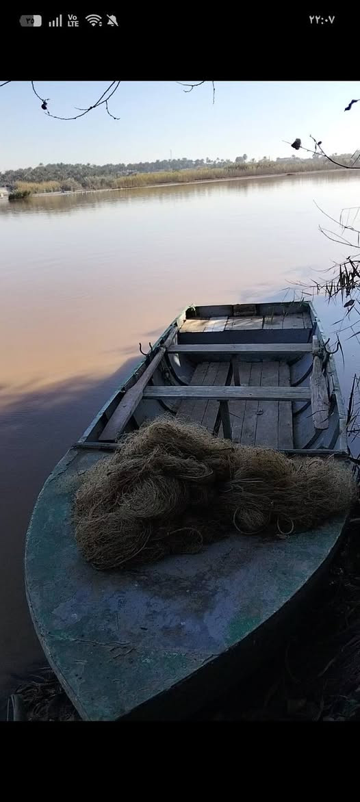 السلام عليكم. زورق ب 800الف
الي يريد يشتري يتصل
على الرقم ***********
