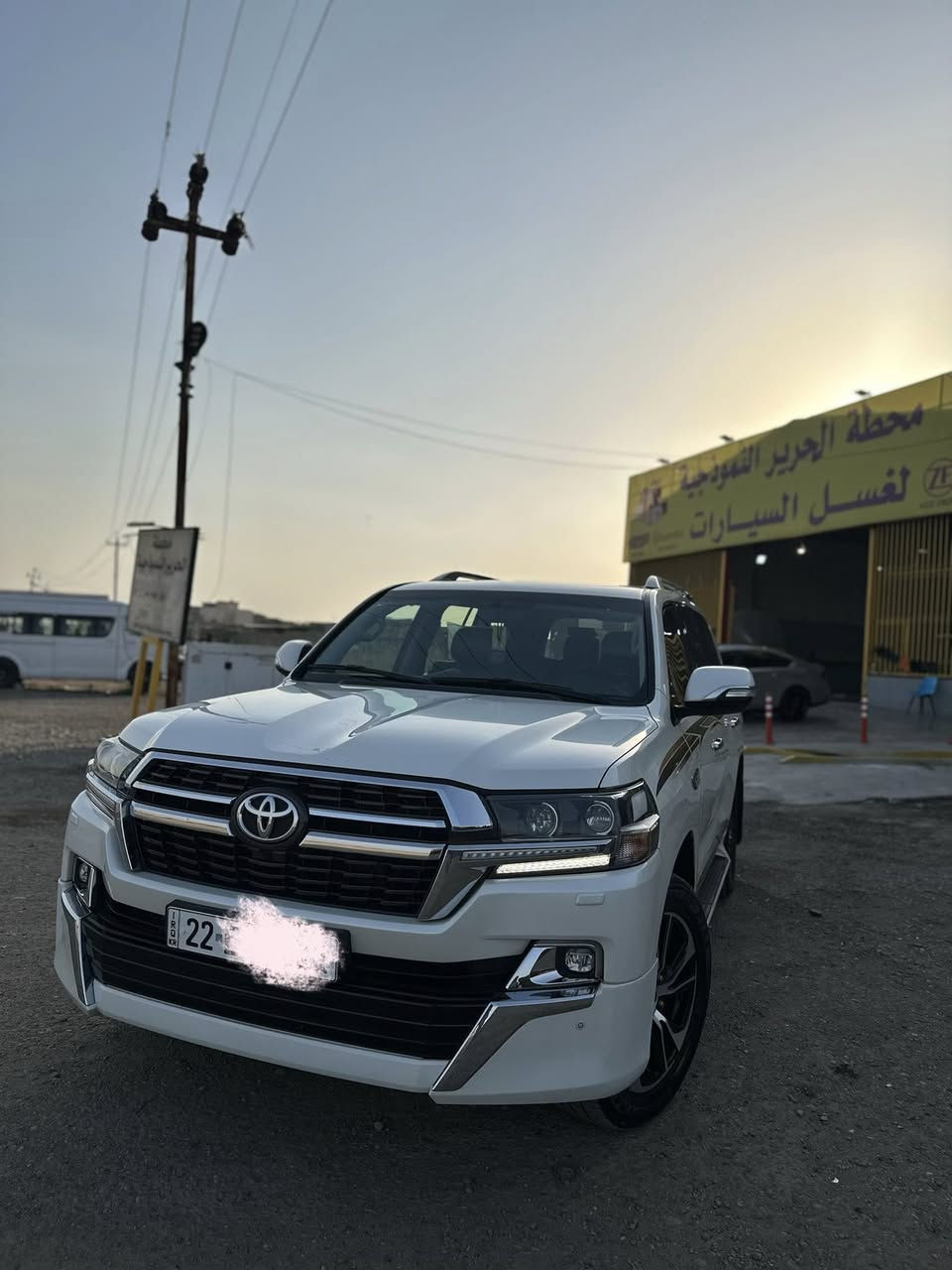 السلام عليكم لاندكروز 2021 للبيع  محرك 6 سلندر GXR 
بحرينية السيارة داخل قرميدي السيارة كفالة عامة من كلشي بيها فقط الجامرلغ عكس السايق مفتوحة براغية فقط حيل جديدة ونظيفة متصرف عليها دينار واحد
فتحة ، ٣ قطع تبريد ، صندوك كهرباء ، كراسي ٣ دكم ، تخم تاير جديد وباقي المواصفات معروفة
رقم اربيل الجديد باسمي تحويل ثاني يوم
ماشية 70 الف حقيقي شرط الفحص
السعر 515$ وبيها مجال بسيط
العنوان ديالى الخالص 
***********
