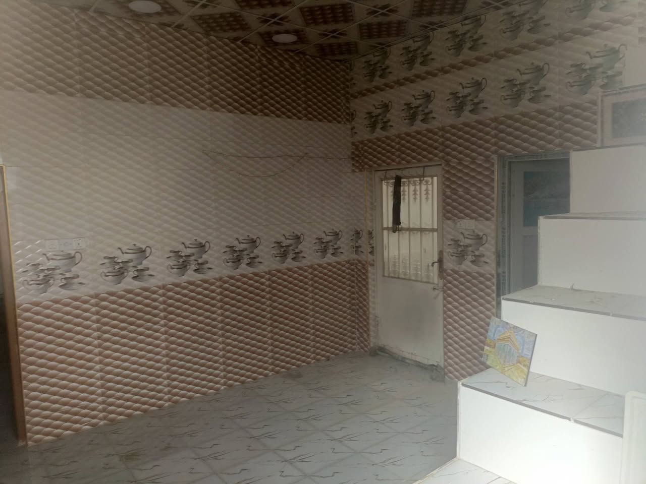 يالله دار  البيع المساحه 72متر
طابوزراعي سند 25قرار محكمه. سعر مناسب 

اساس صب سقف عكاده درجه وله البناء

العنوان كوفه علوت الفحل شارع ريسي 

يحتوي ع غرفه و ستقبال . ومطبخ وصاله  وتخاريج 

الستفسار تصل ع رقم ***********وتساب. يوجد كافت

 المساحت الزرعيه
