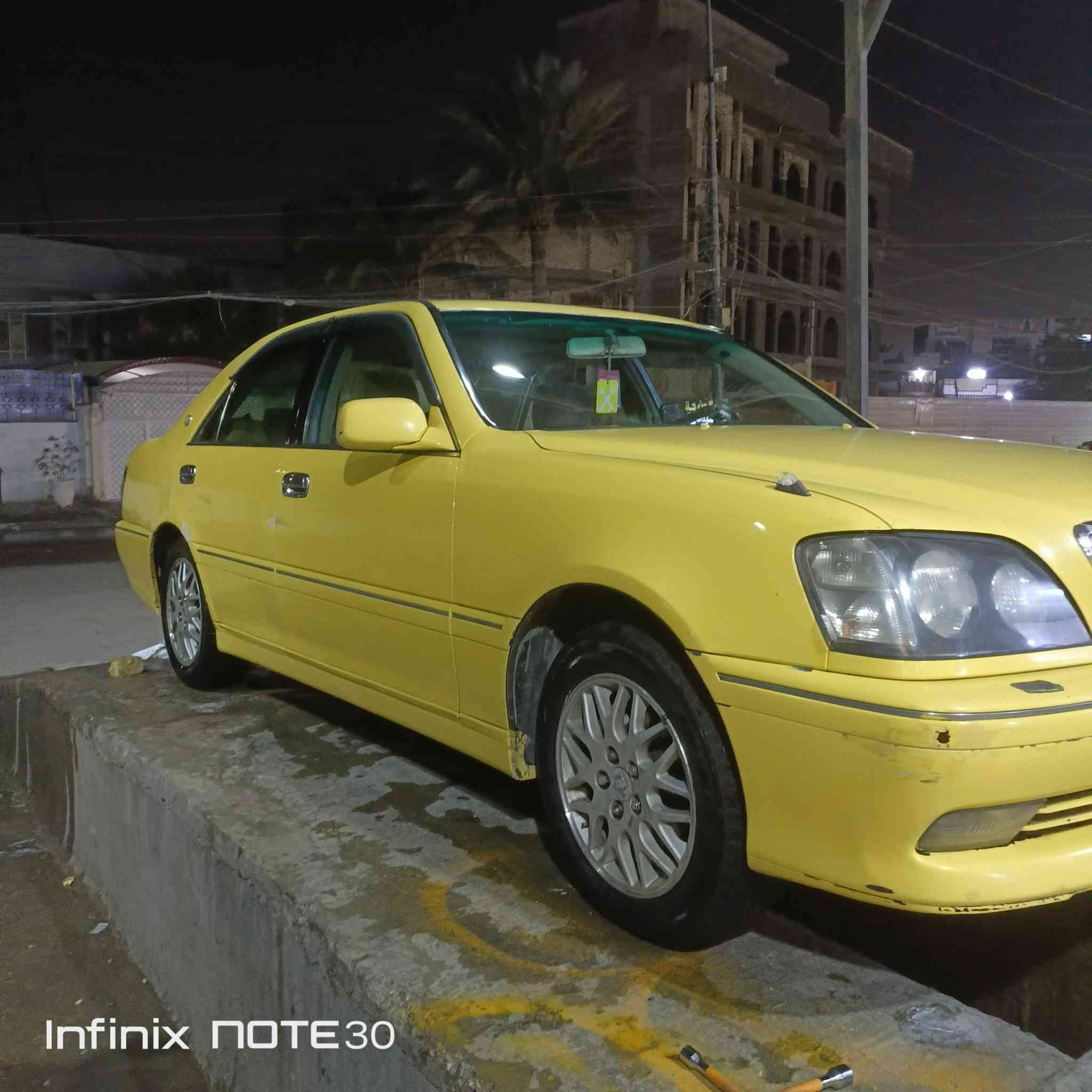 السلام عليكم ورحمة الله وبركاته 
ملكه للبيع موديل ٢٠٠١ فقط قماره رقم بغداد الماني سنويه عاج مكينه ديفور  سياره فتحه اربع دكم  صدرهه تعبان وبيهه شغلات بسيطه يعني قمجي بنيد  سياره كلش حلو للاستفسار الاتصال ع الرقم ***********
