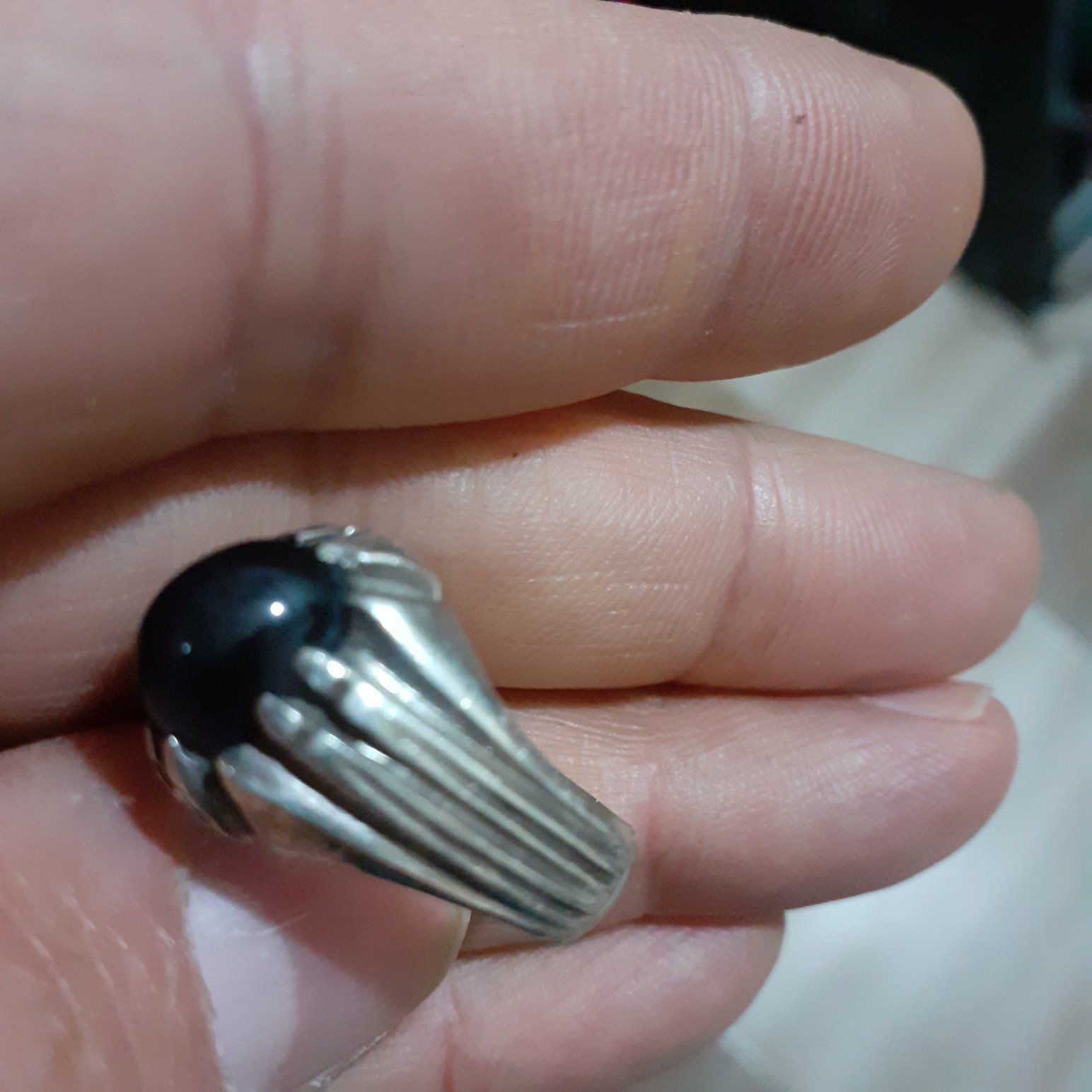 محبس فضه قديم حجر عقيق 
سعر ٣٠ الف مع التوصيل


**إذا كنت صاحب هذا الإعلان وتريد حذفه لأي سبب، رجاءا أرسل رسالة إلى الدعم الفني**