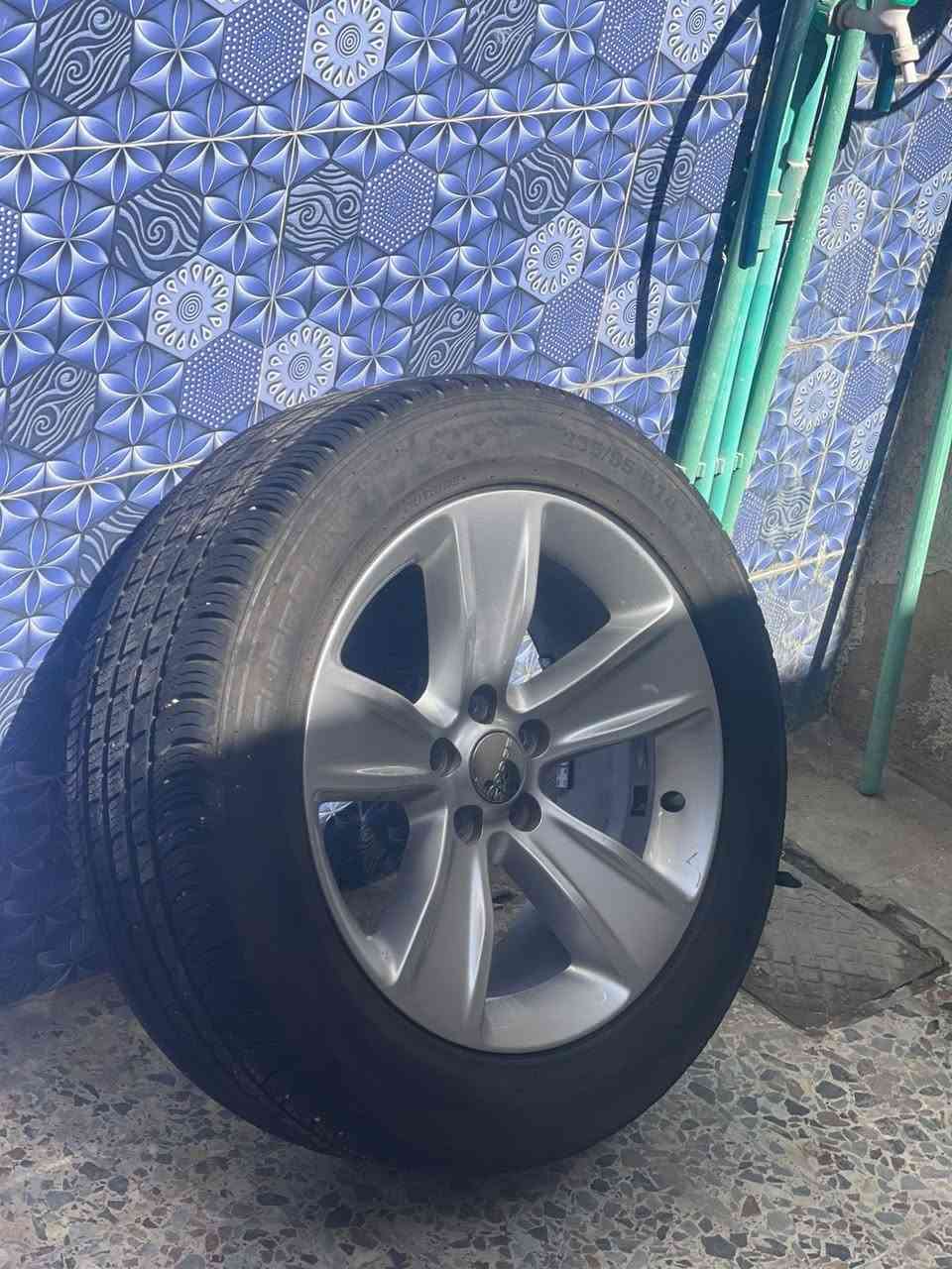 السلام عليكم
ويلكب جارجر مال حاويه جديد بالكارتون زلغ مابي
لا عواج ولا تصليح
تخم تاير اصلي جديد
بلادي ما مصبوغ
السعر 525 بي مجال بسيط
للاستفسار ***********
مكاني بصره دويد
