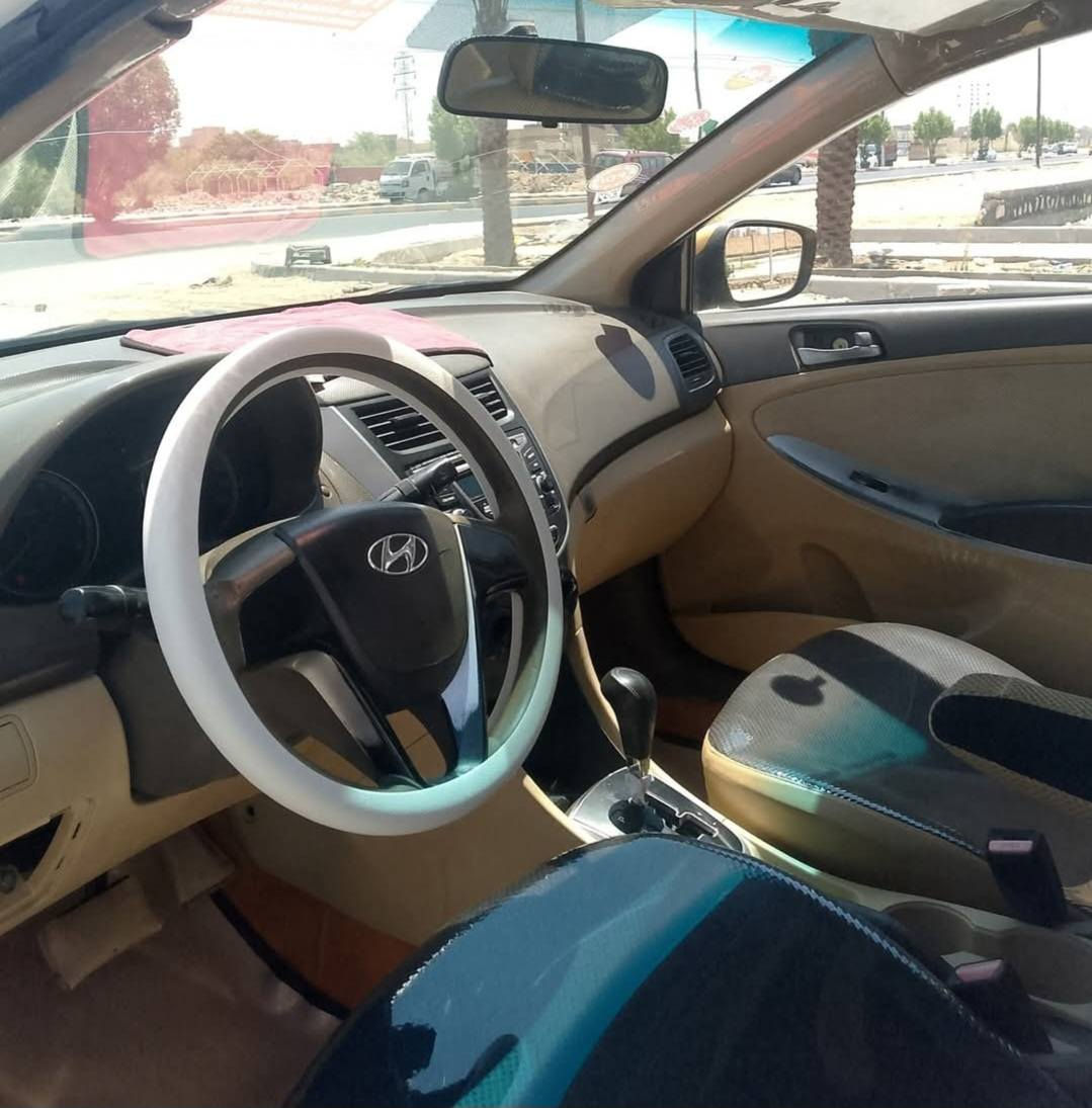 سلام عليكم اكسنت خليجي 2012 محرك 1600 دكشن عالي مال النترة 11 كير محرك تبريد الحداديه الاماميه 75 بالميه  بيه ضربه بلحوض وراجعه بارد خفيفه قبق الصندوگ ما مبدل   وللباقي مكفول من الضربه القويه رقمه نجف وراعيه بنجف سنويته ال28 غرامات و هيئه عليها ورقتين  ينزلن من سعرها مدوشمه غرفه كامله مال نحله كامله تنته وتكمه مدوشمه جاهزه السياره تعرضت لحادث امامي بس بنيد ودعاميه بدون ضرر بدون دواخل السعر 65 وبيه مجال على حادثه بنيد ودعاميه ***********
