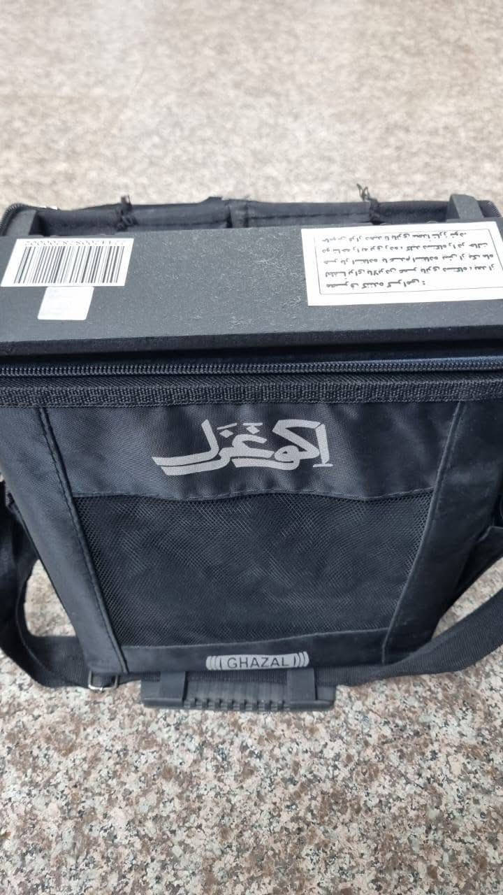 سماعة جديدة شرط الاصلي وليس المجدد الصوت والدقة تخبل ما اسولف اكثر اكو ناس تعرفها سعر 150 الف كامل كل الغراض وياها موجود توصيل الكل محافظات العراق 
***********
