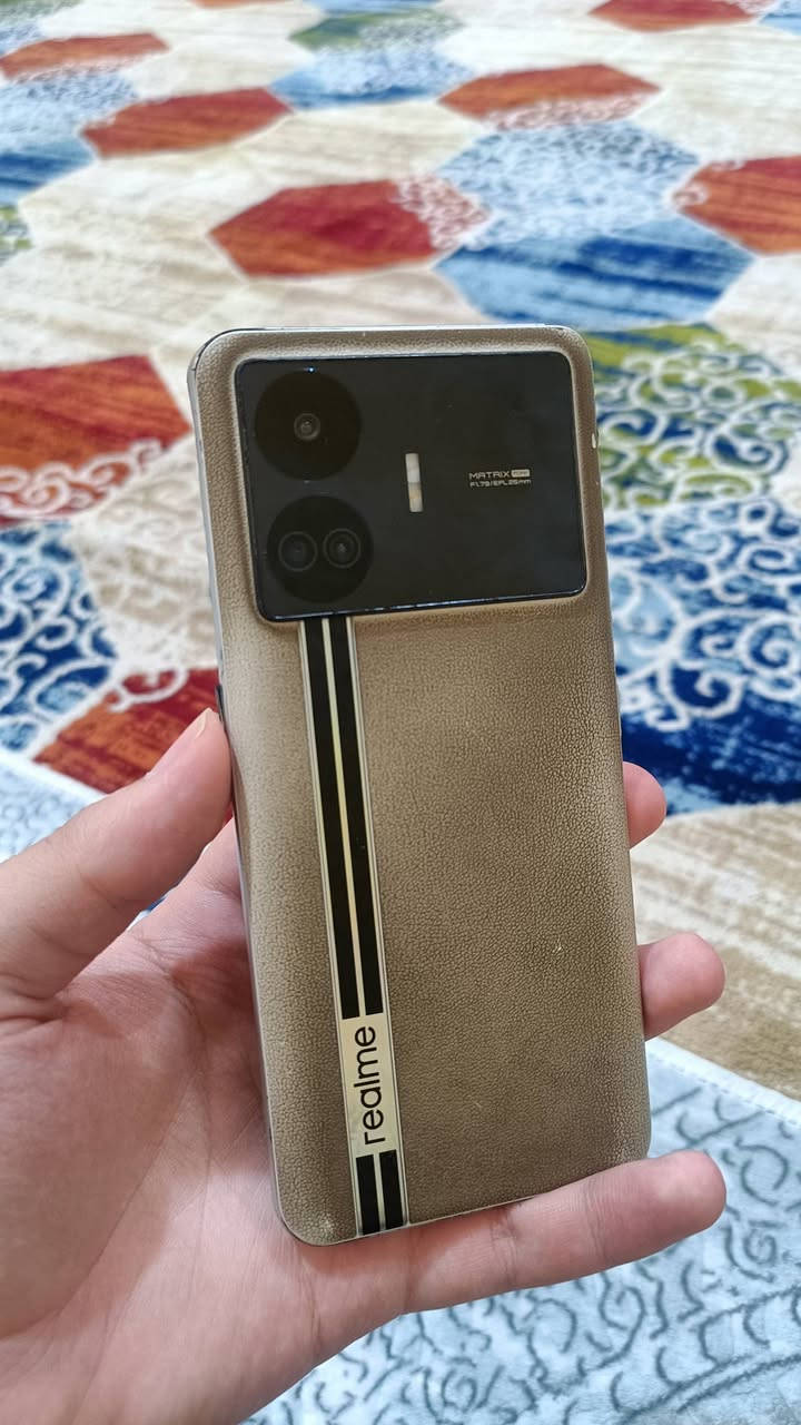 السلام عليكم ريلمي GT نيو 5 se الجهاز مواصفاتة حرفيا عملاقة كلش ابحث عنه ذاكرة 1 تيرا يعني 1000 كيكا الجهاز مكفول من اي خلل لو عطل السعر 325الف وبي مجال قليل علما ان سعر الجديد فوك ال600الف الجهاز بدون ملحقات المكان البصرة شط العرب وهذا رقم واتساب ***********
